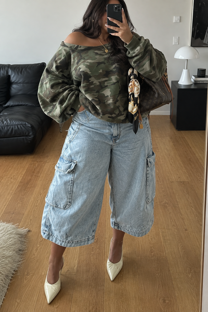 Washed Multi‑Pocket Cargo Loose Fit Capri Jeans