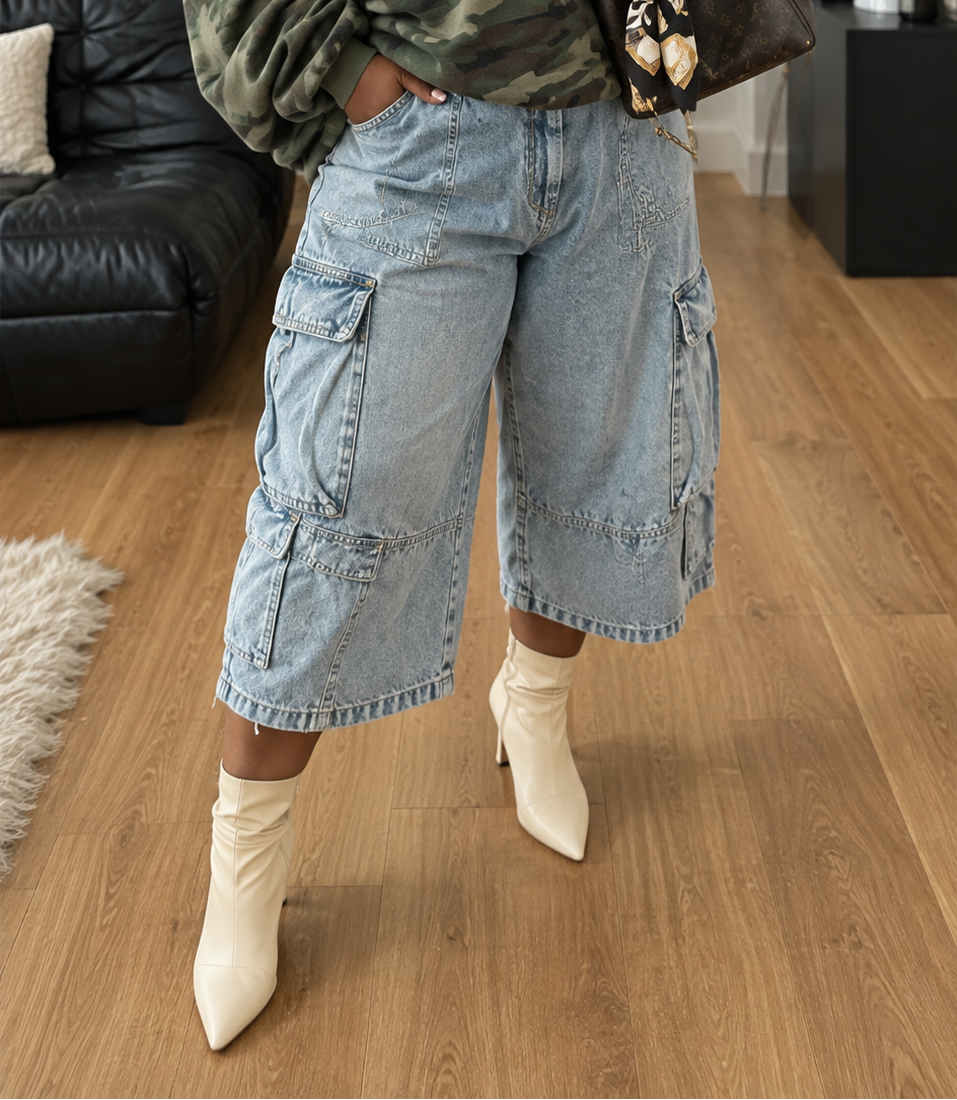 Washed Multi‑Pocket Cargo Loose Fit Capri Jeans